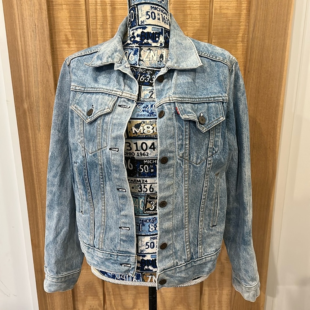 Vintage Levi’s Whitewash Denim Jacket